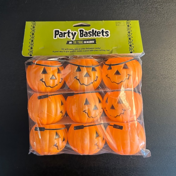 Vintage Halloween Decoration - Pumpkin Mini Blow Mold Buckets - Set of 6 - NOS - Vintage Party Baskets - Early 2000’s