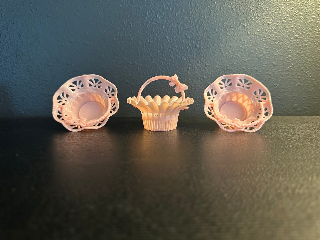 Vintage Plastic Easter Baskets Set of 3 Vintage Holiday Decorations Vintage Easter Decorations