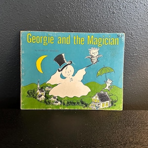Vintage Halloween Children&#39;s Book - Georgie And The Magician  -  Robert Bright -  1966 -