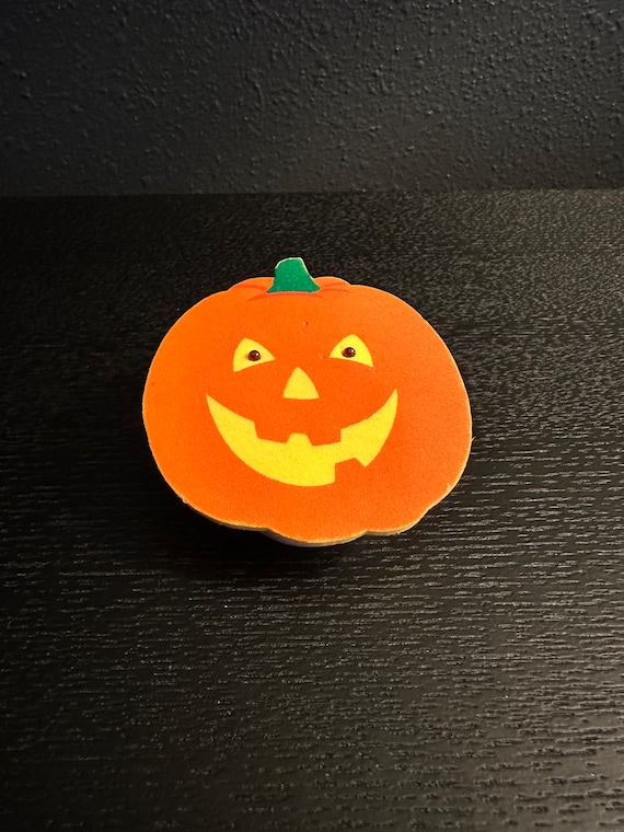 Vintage Halloween Jack O Lantern Clothing Pin - L… - image 1
