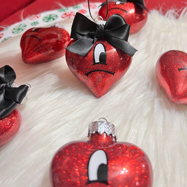 BAD BUNNY ORNAMENT- Christmas Ornaments- Una Navidad Sin Ti- Corazon Ornament- Bad Bunny Heart- Glitter Hart- Christmas Heart Ornament