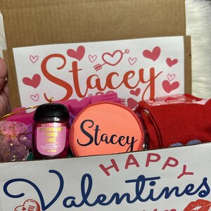 VALENTINE’S GIFT BOX- Valentine&#39;s Gifts- Gifts For Her- Gift Box- Valentine&#39;s Gift Basket- Did De Los Enamorados- Regalos Para Ella