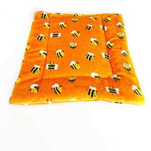 Fleece catnip cat Bed &quot;Bees&#39;&#39;, Removable catnip/valerian, Fun cat Mats, Cat play Mat