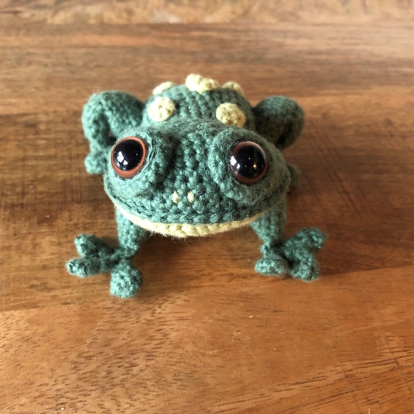 Frog crochet pattern