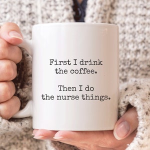 Krankenschwester Becher, Krankenschwester Geschenke, Krankenpflege Schule Grad Geschenk, lustige Krankenschwester Becher, Weihnachtsgeschenk für Krankenschwester, Kaffee-Liebhaber Krankenschwester Becher