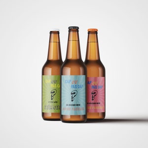 Etichetta di birra o vino del padrino, della madrina o del testimone, annuncio personalizzabile del padrino, della madrina o del testimone