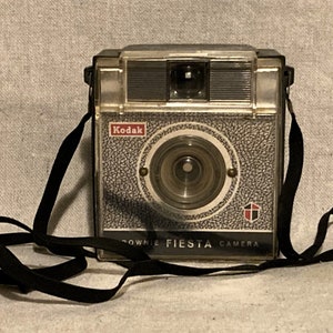 Vintage Eastman Kodak Brownie Fiesta Viewfinder Camera with meniscus lens