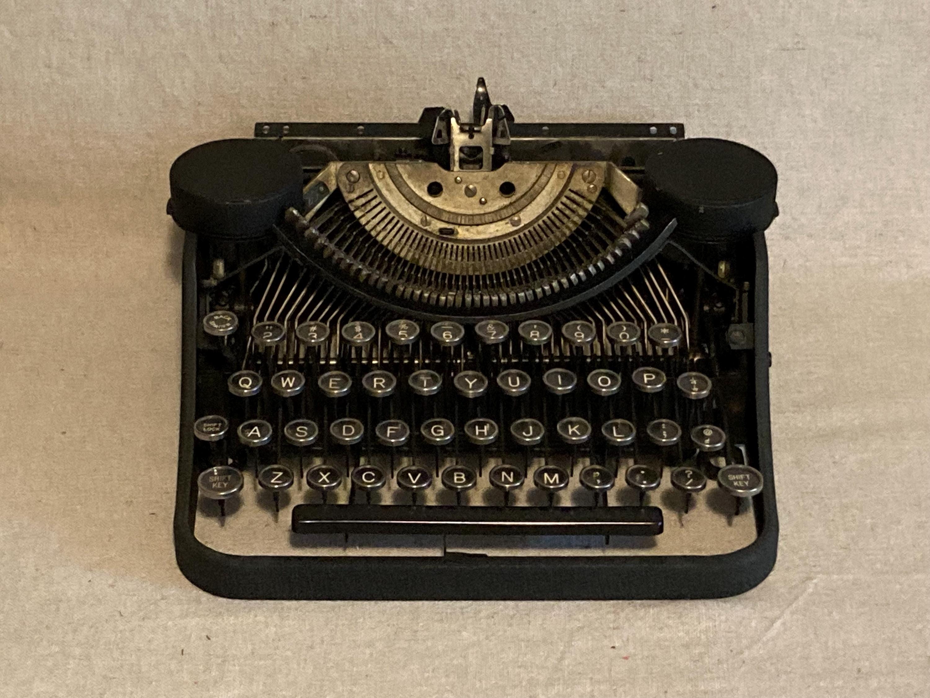 Vintage Portable Underwood Typewriter - Etsy - Page 2