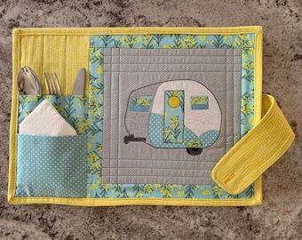 Instant Download Tutorial - Happy Camper - Easy 4-Step Picnic Cutlery Placemat with Cute Retro Caravan Applique - "Lilah"