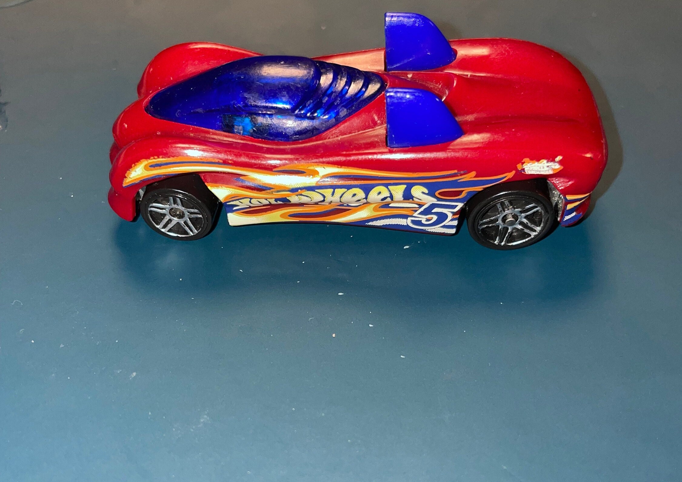 1999 Hot Wheels Ford Nesquik #10 Race Car, Made in Thailand