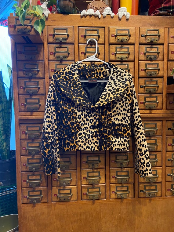 Voodoo Vixen Leopard crop button up jacket - image 1