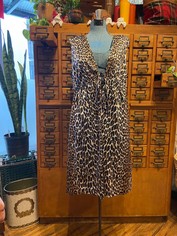 Vintage Vanity Fair leopard nightie - image 3