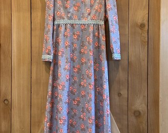 vintage 1970s floral dress with silver details