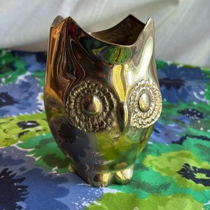 Brass owl vase/planter