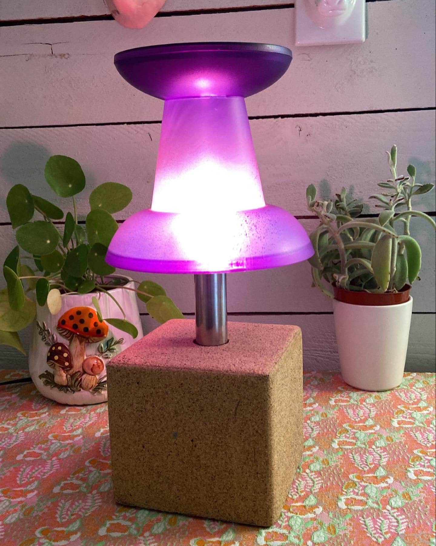Lot - Thumb Tack Lamp