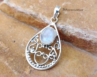 Moonstone Silver Pendant, 925 Silver Pendant, Handmade Pendant, Gemstone Pendant, Moonstone Pendant