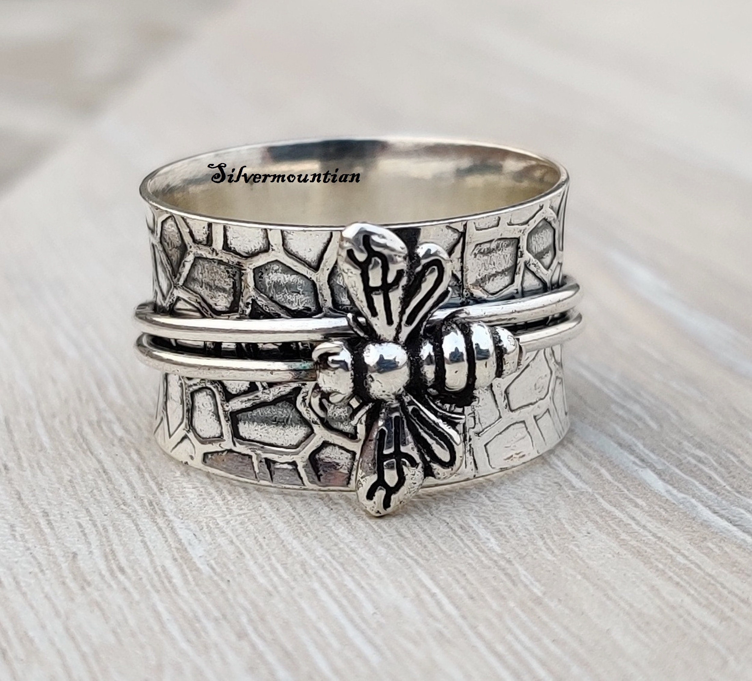 Bee spinner ring best sale