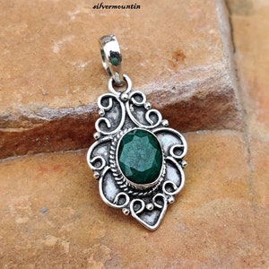 Emerald Pendant , 925 Sterling Silver Pendant , Gift for Women Pendant , Handmade Pendant , Gift for her  ,Designer Pendant ma02