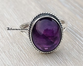 Oval Amethyst Ring: 925 Sterling Silver Band Ring