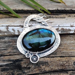 Pendentif labradorite bleue, bijoux en labradorite, argent sterling 925, pendentif femme, pendentif flash bleu, pendentif de créateur, cadeau pour collier
