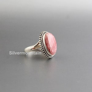 Anillo de rodocrosita * Anillo de forma ovalada * Plata de ley 925 * Hermoso anillo * Anillo elegante * Joyería de plata * Regalo de cumpleaños * Anillo hecho a mano * Regalo para ella **