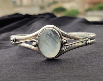 Aquamarine Sterling Silver Bangle: Hammered Fidget Jewelry