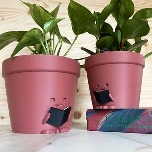Cute Planter Pots Reading Book – Unique Indoor Plant Pot for Book Lovers, Reading Gift, Flower Vase, Housewarming, or Christmas Gift for Her