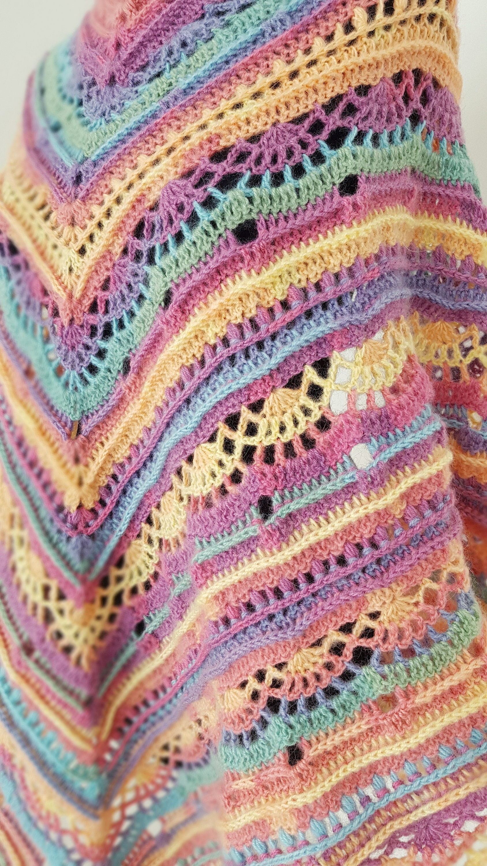 handmade crosia shawl
