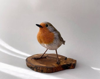 Robin bird wool felting sculpture souvenir nature gift ornithology birdwatching