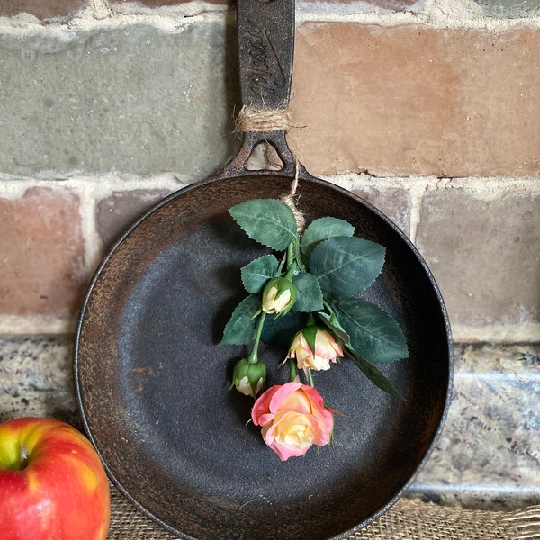 Country Kitchen Skillet - Etsy