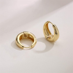 Chunky Hoop Earrings for Women Small 14K Gold Plated Hypoallergenic Lightweight Girls Tiny Hoop Earrings