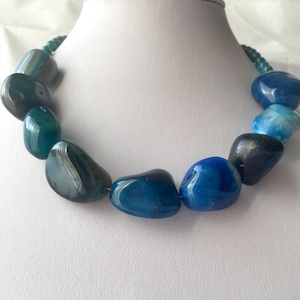 Blau Grün Statement Halskette, Große Perle Achat Halskette, Chunky Edelstein Halskette, Unregelmäßige Statement Halskette, Großer Stein moderne Halskette