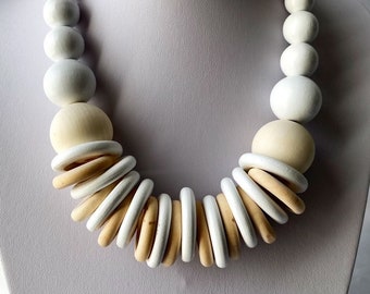 White statement necklace, Wooden rings necklace, Chunky wood necklace, Chunky statement bib necklace, Big beads wood necklace, Large rings