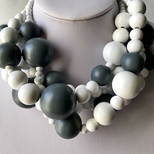 White and gray statement necklace, White beaded necklace, White jewelry, Dark grey jewelry, Big bead chunky necklace, White bib necklace