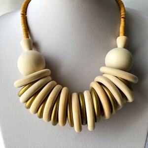 White statement necklace, Wooden rings necklace, Chunky wood necklace, Chunky statement bib necklace, Big beads wood necklace, Large rings