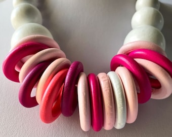 White statement necklace, Wooden rings necklace, Chunky wood necklace, Chunky statement bib necklace, Big beads wood necklace, Large rings