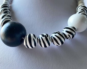 Statement wooden necklace, Black and white pattern necklace, Big beads modern necklace, Wooden pearls necklace, Chunky bib necklace