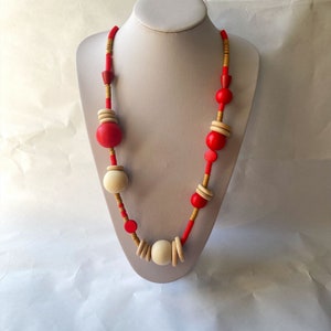 Statement wood necklace, Statement ring necklace, Versatile wood necklace, Chunky necklace, Short wood necklace, Red wooden coin necklace