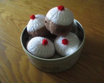 Currant Buns Play Bag
