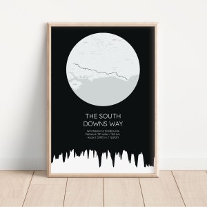 Carte de South Downs Way, impression sombre, carte claire, fond sombre