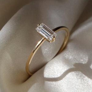 Baguette Cut Moissanite Diamond Ring, Solitaire Diamond Ring, 14K Solid Yellow Gold, Baguette Moissanite Engagement Ring, Promise Ring