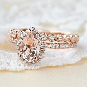 1.25 CT Pear Cut Morganite Rose Gold Engagement Ring Set, Halo Simulated Diamond Wedding Ring Set, Antique Ring Set, Vintage Bridal Ring Set