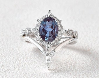 Art Deco Vintage Bridal Ring Set, 2 CT Oval Cut Alexandrite Gemstone Engagement Ring, Halo Diamond Wedding Ring Set, Marquise Chevron Band