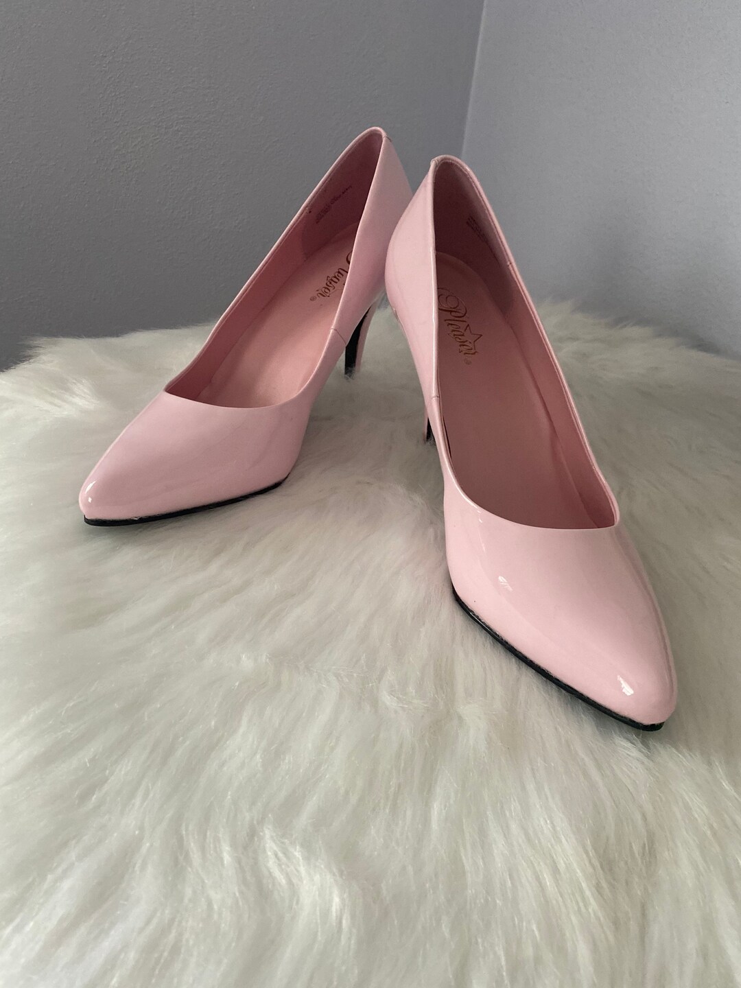 pleaser platform pumps