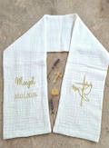 Etole écharpe de baptême en gaze de coton personnalisable en broderie product logo