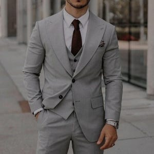Menista  Suit Designer Three Piece Grey Mens Suit for Wedding, Engagement, Prom, Groom wear and Groomsmen Suits