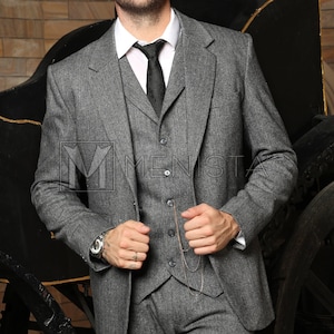 Menista Custom Tweed Wool Herringbone Three Piece Vintage Style Grey Mens Suit for Wedding, Winter, Groom wear and Groomsmen Suits