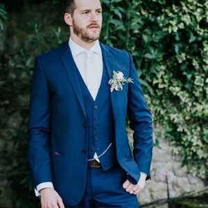 Menista  Suit Stylish Three Piece Navy Mens Suit for Wedding, Engagement, Prom, Groom wear and Groomsmen Suits