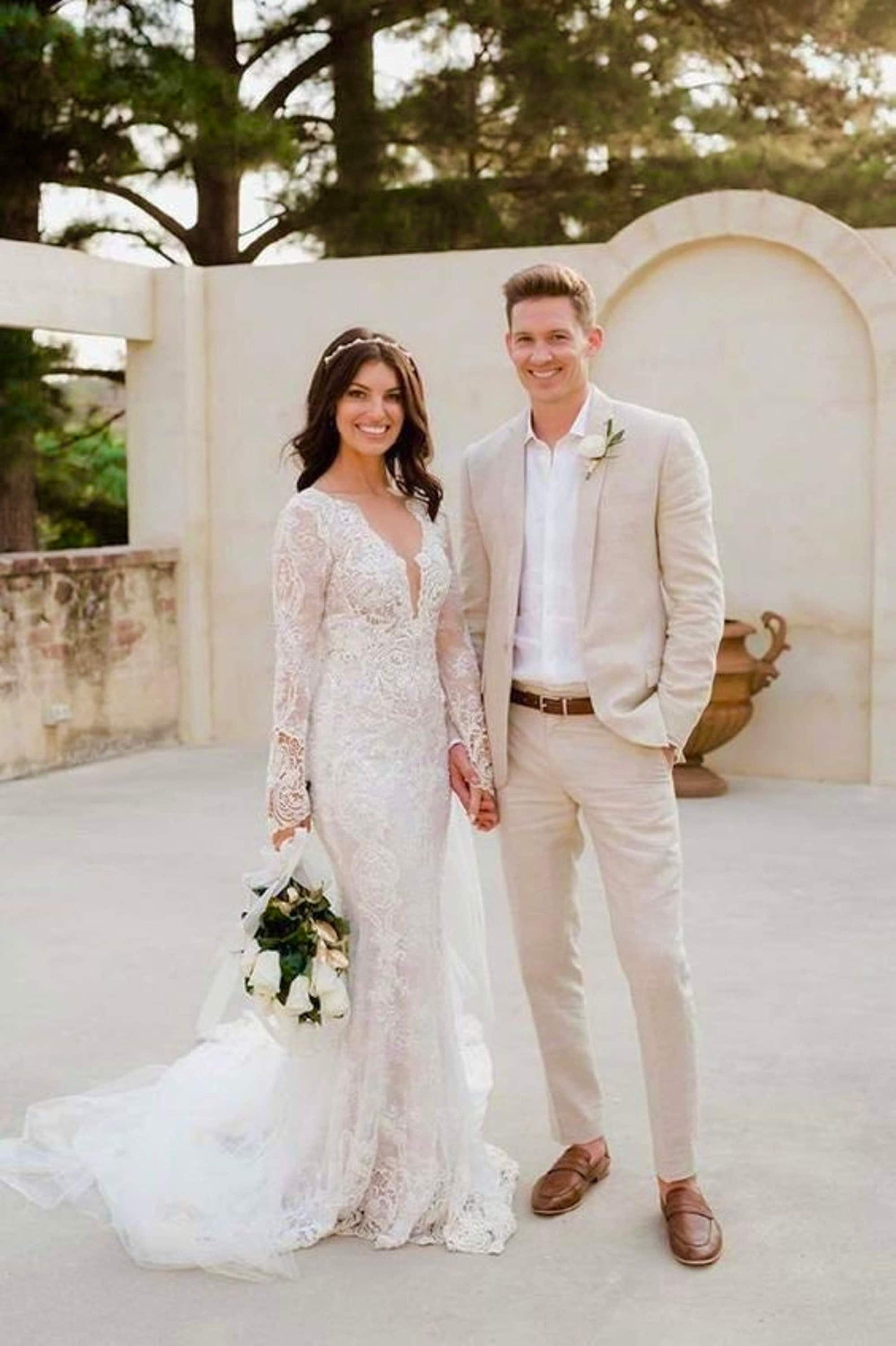 Cream ladies suits for weddings sales