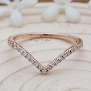 Sterling Silver Chevron Ring: Simulated Diamond V Ring Band